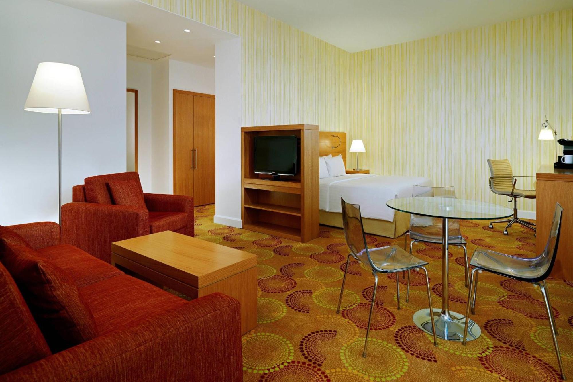 Courtyard By Marriott Budapest City Center — Photos 3